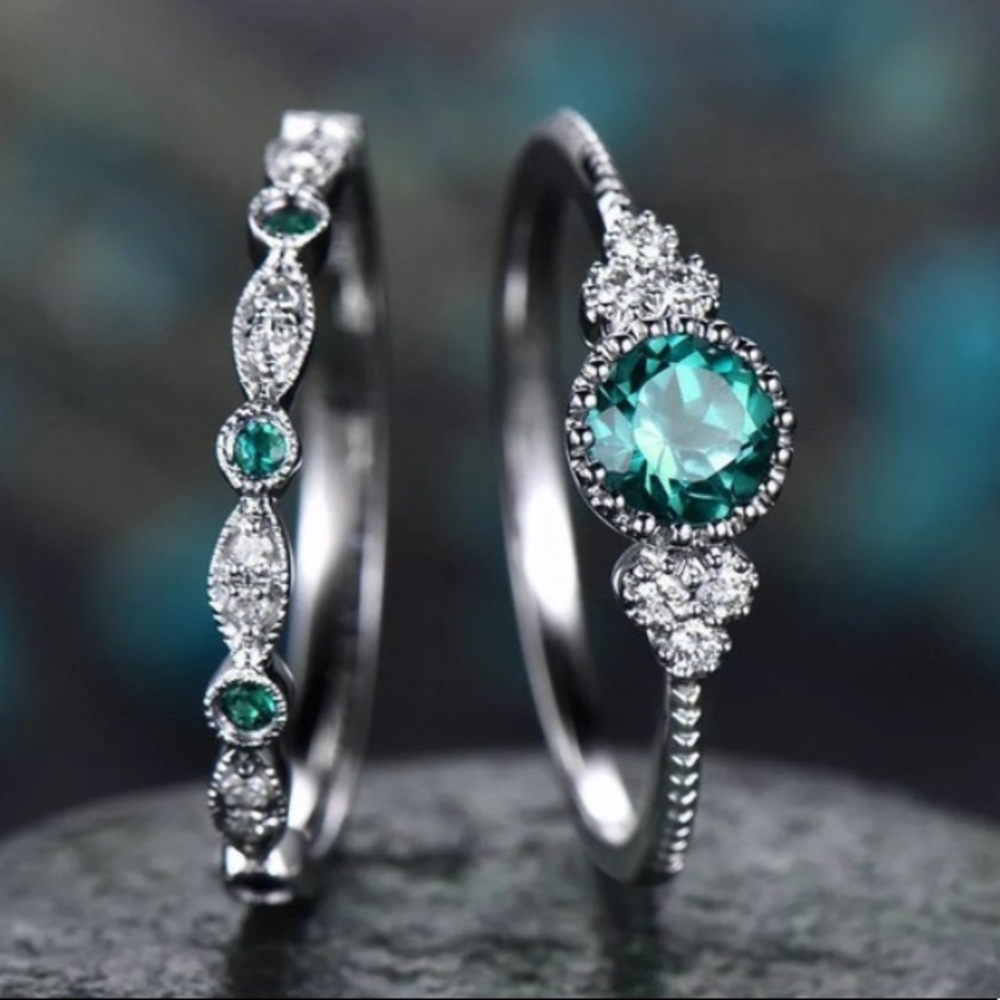 NEW Luxury 2pcs/Set Green Crystal Ring - Picture 2 of 3